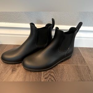 OLD NAVY RAINBOOTS